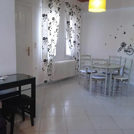 Andros Lighthouse Mesaria (Andros)