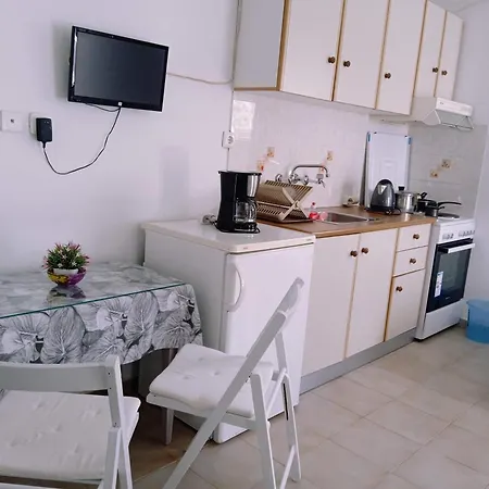 Andros Lighthouse Apartment Mesaria (Andros)