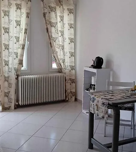 Andros Lighthouse Apartman *