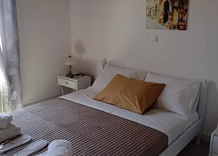 Andros Lighthouse Apartman *