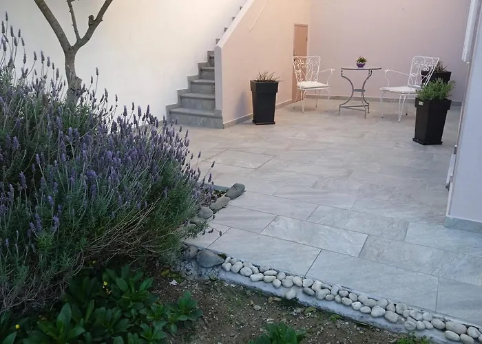 Andros Lighthouse Mesaria (Andros)